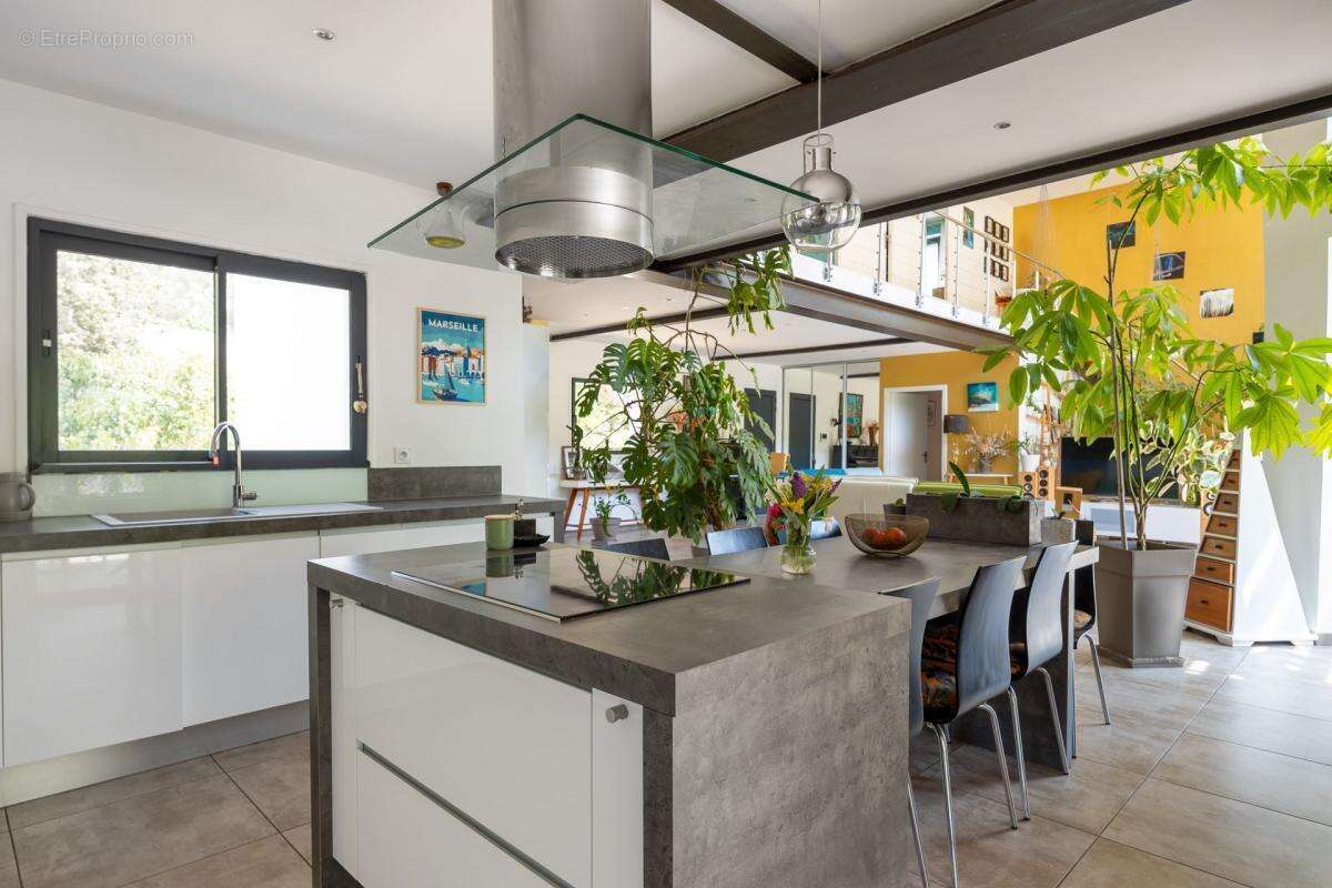 Maison à ROQUEFORT-LA-BEDOULE