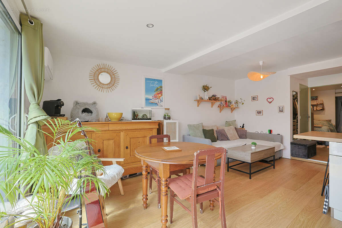 Appartement à PUGET-VILLE