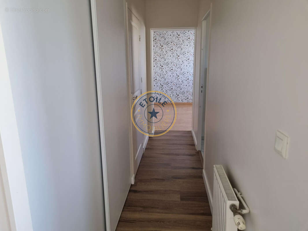 Appartement à LES PONTS-DE-CE
