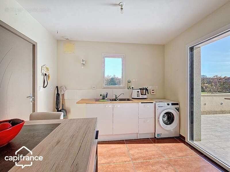 Maison de plain-pied 121 m² – 3 chambres – 3 garages (87m²) – terrain clos 1 454 m² – Boussais (79) proche Airvault - photo 13