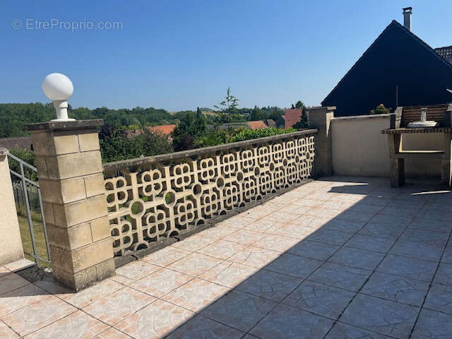 Maison à CAMBLAIN-CHATELAIN