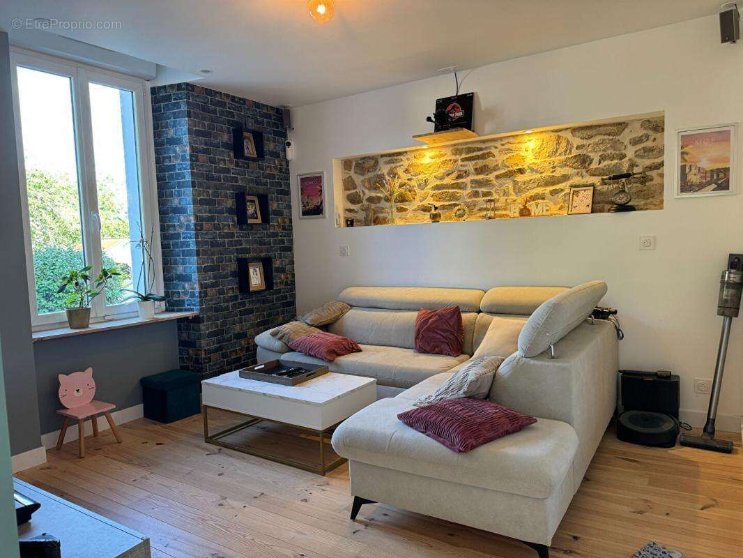 Maison en pierre  4 pièces PLUMERGAT - photo 2