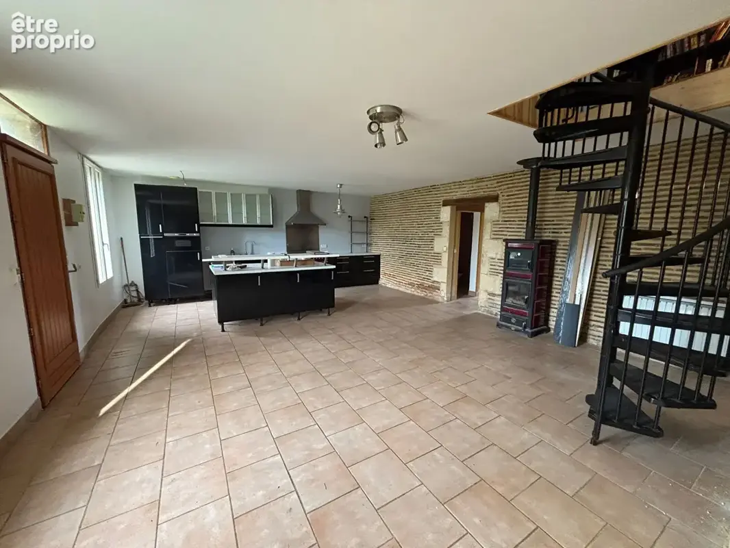Maison en pierre à Montpon-Ménestérol 5 pièce(s) 126 m2 - photo 3