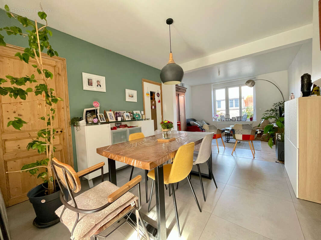 Maison à SAINT-MARTIN-BOULOGNE