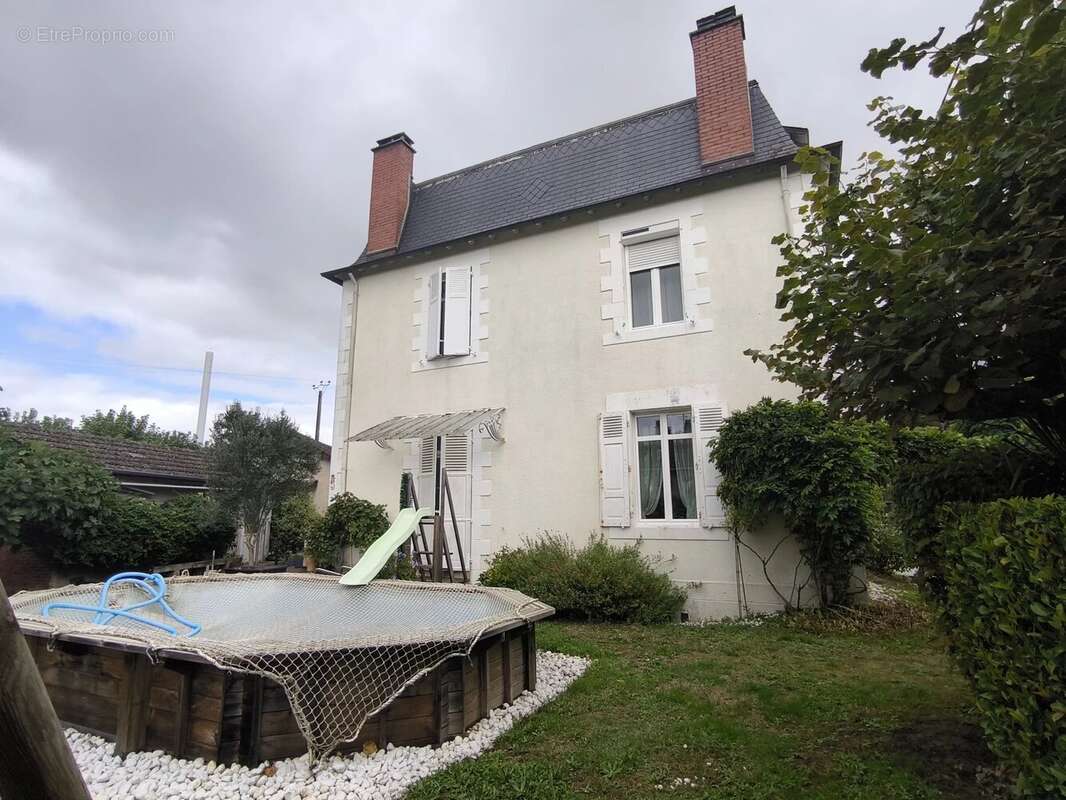 Maison à ROCHECHOUART