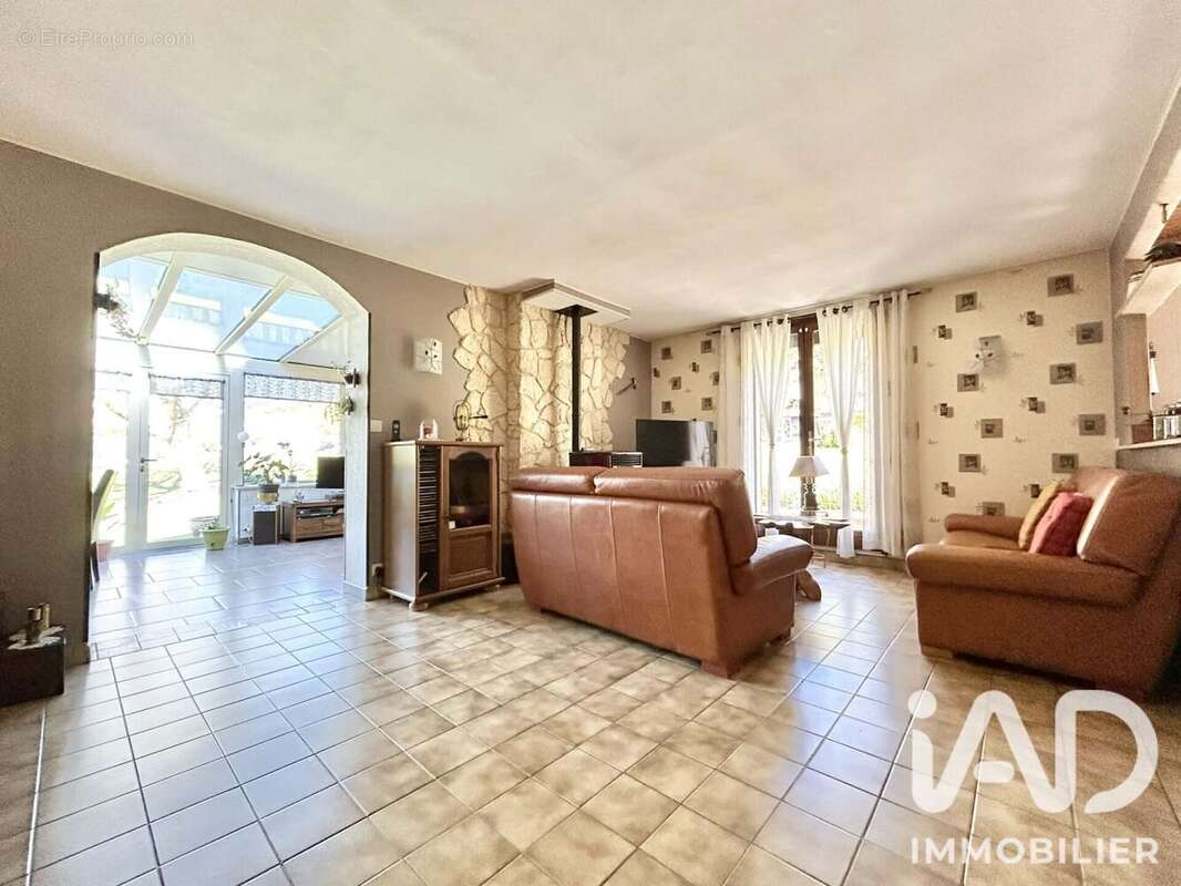 Maison 101 m² à Setques  - photo 4
