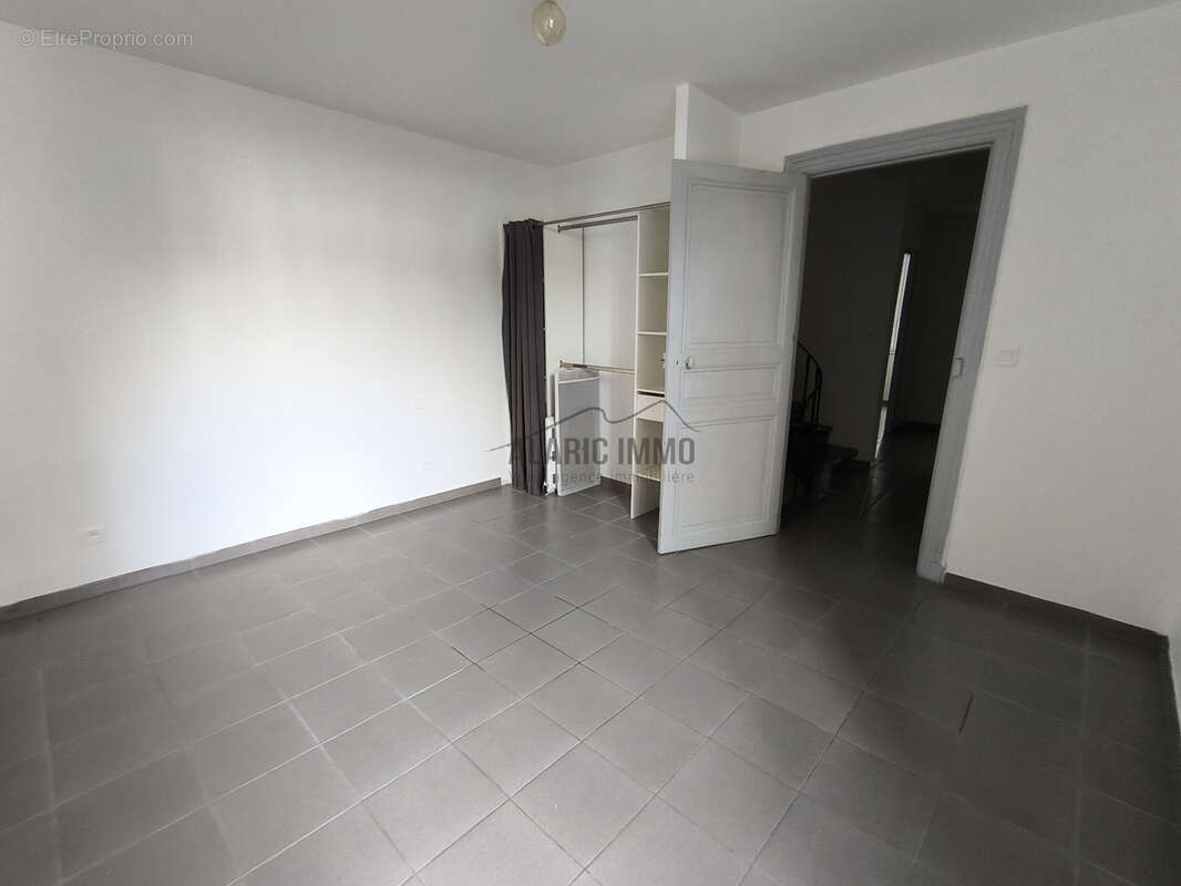 Maison rénovée, équipée dans village recherché - photo 8