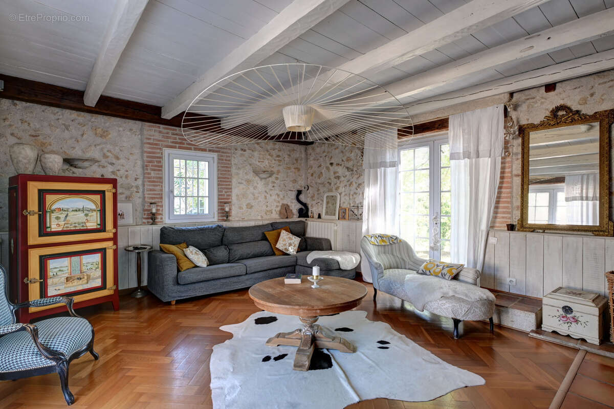Maison de campagne de charme avec maison d’amis, piscine et vues panoramiques - photo 4