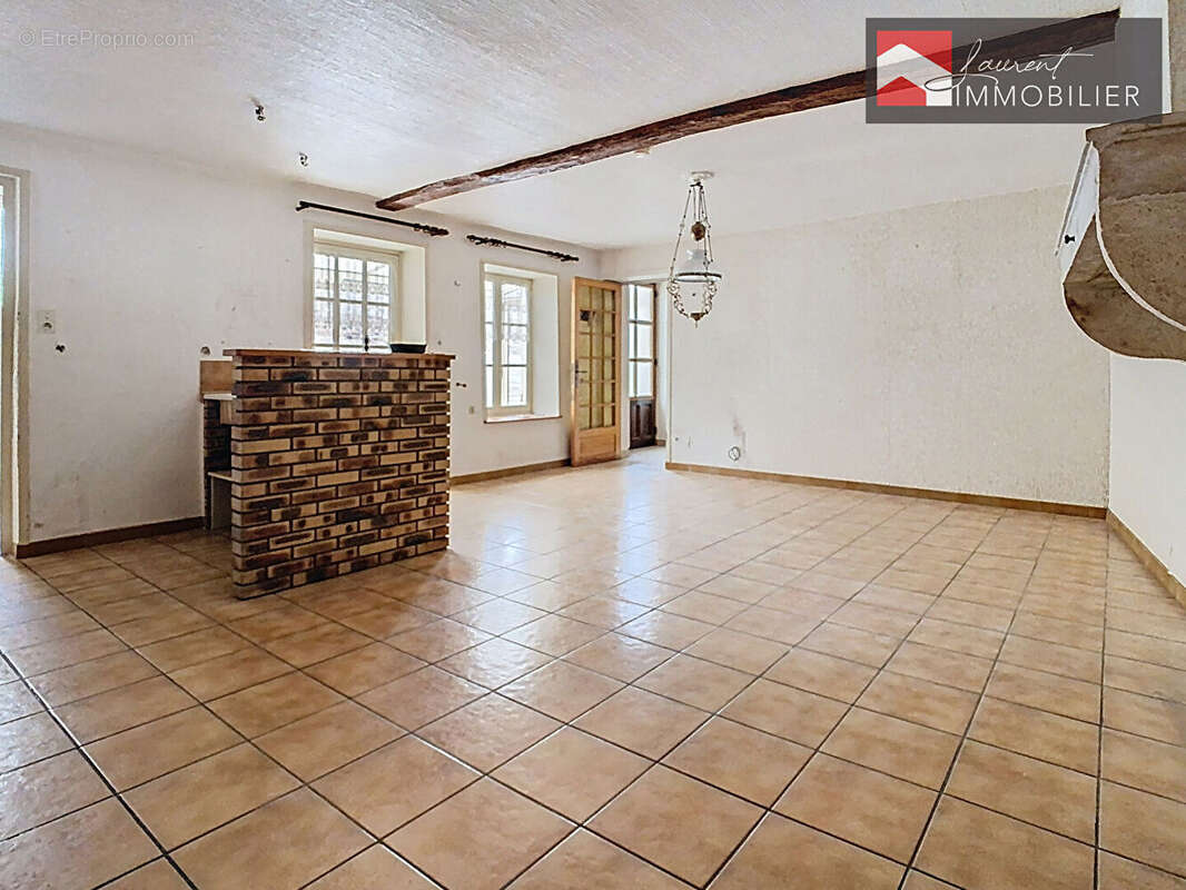 Maison à PONT-DE-VAUX