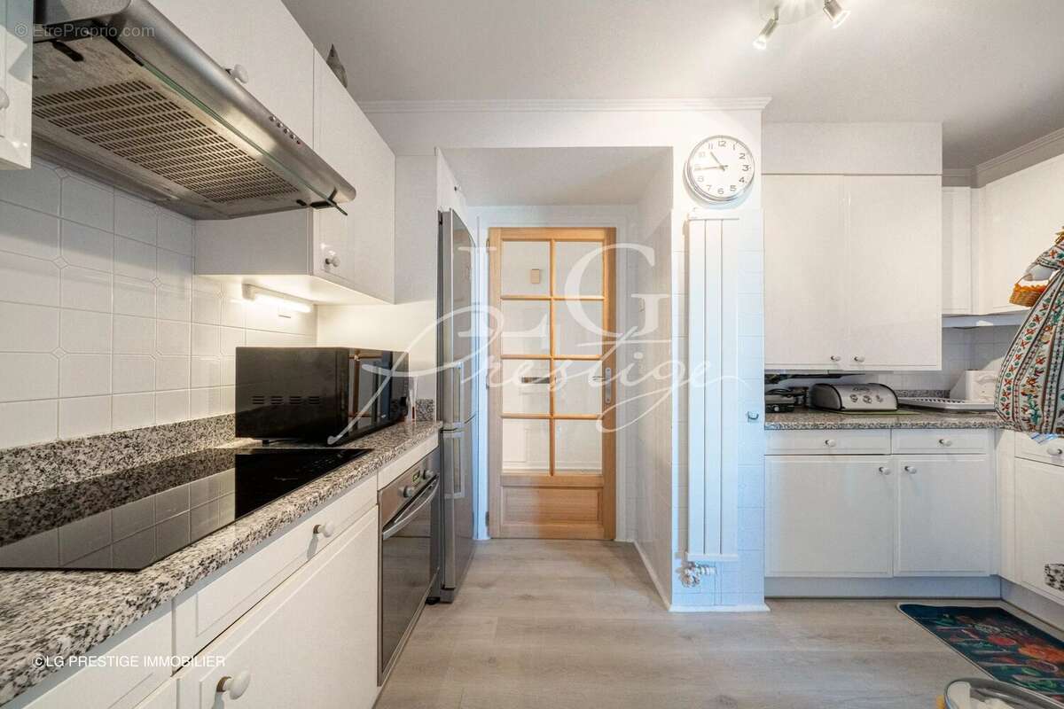 Appartement à MANDELIEU-LA-NAPOULE