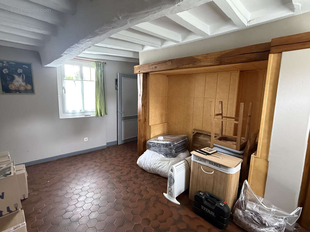 Maison à LIGNIERES-CHATELAIN