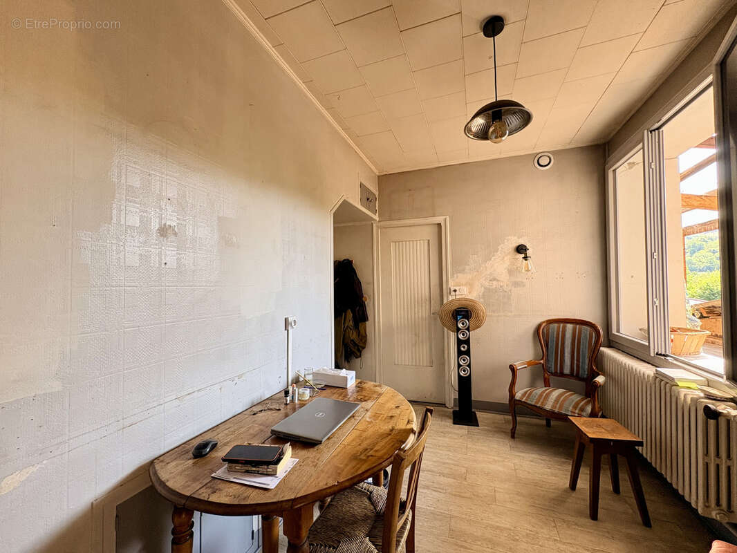 Ensemble immobilier au cœur du village de Saint Geoire en Valdaine - photo 3