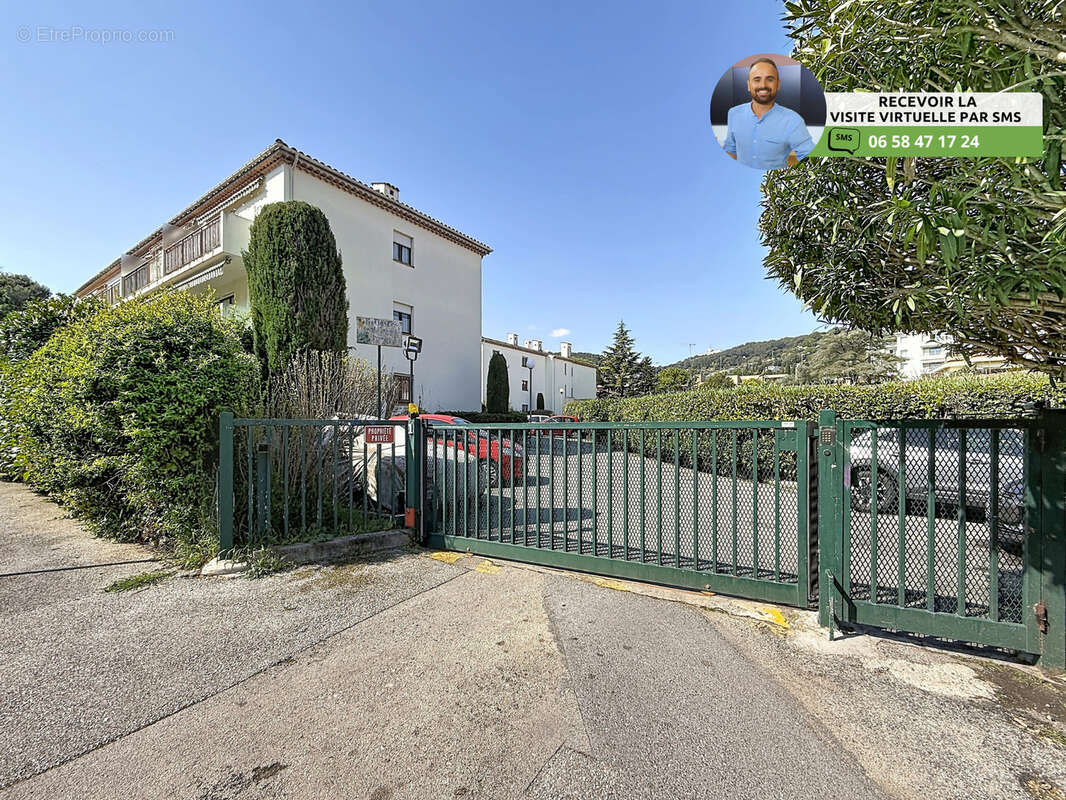 Appartement à VALLAURIS