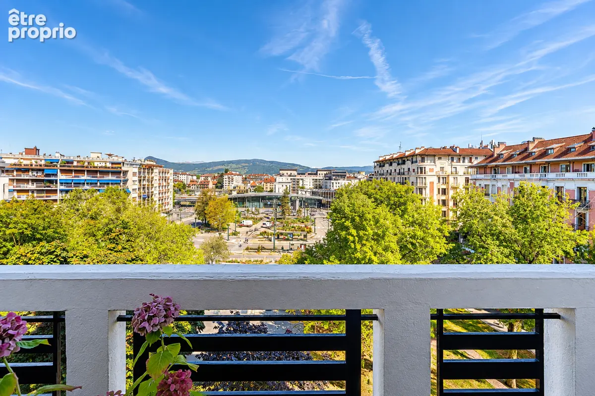 ANNECY - appartement traversant de 76m² - photo 3