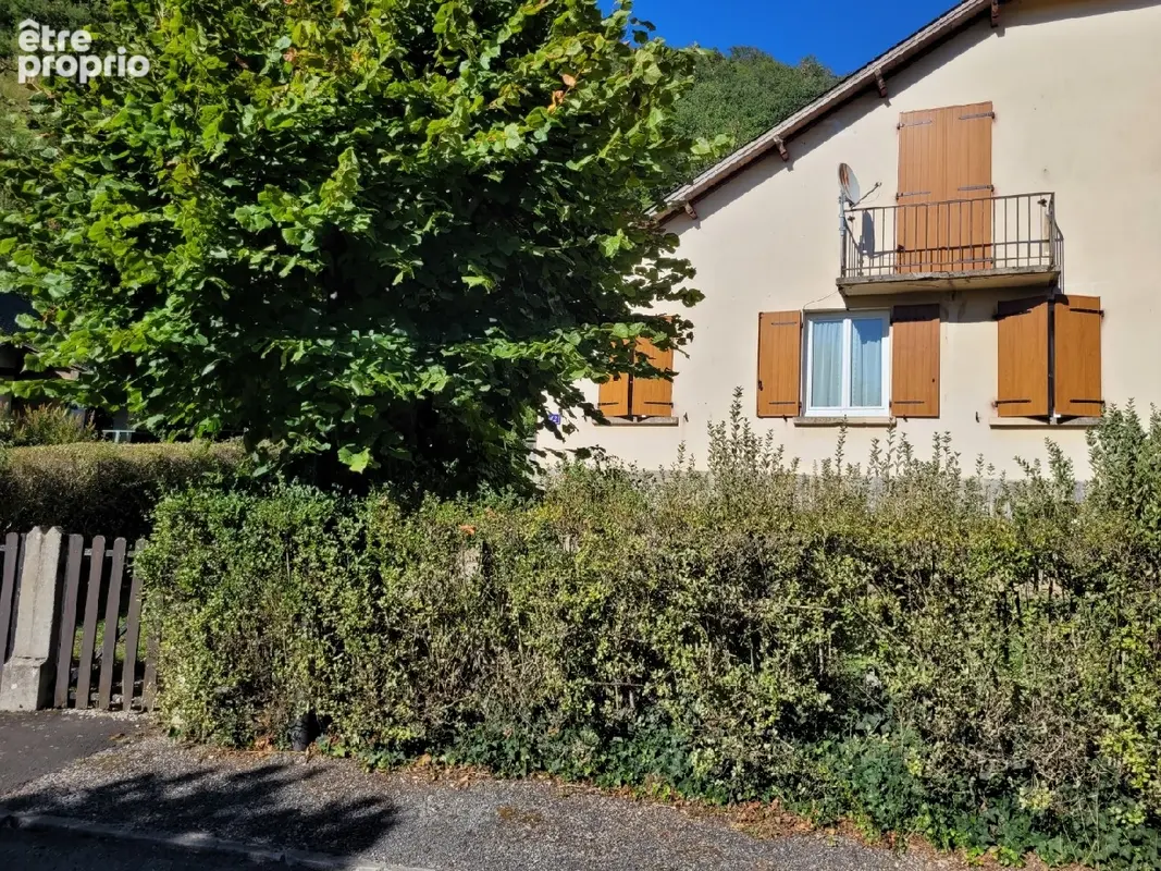 Maison à CHAMPS-SUR-TARENTAINE-MARCHAL