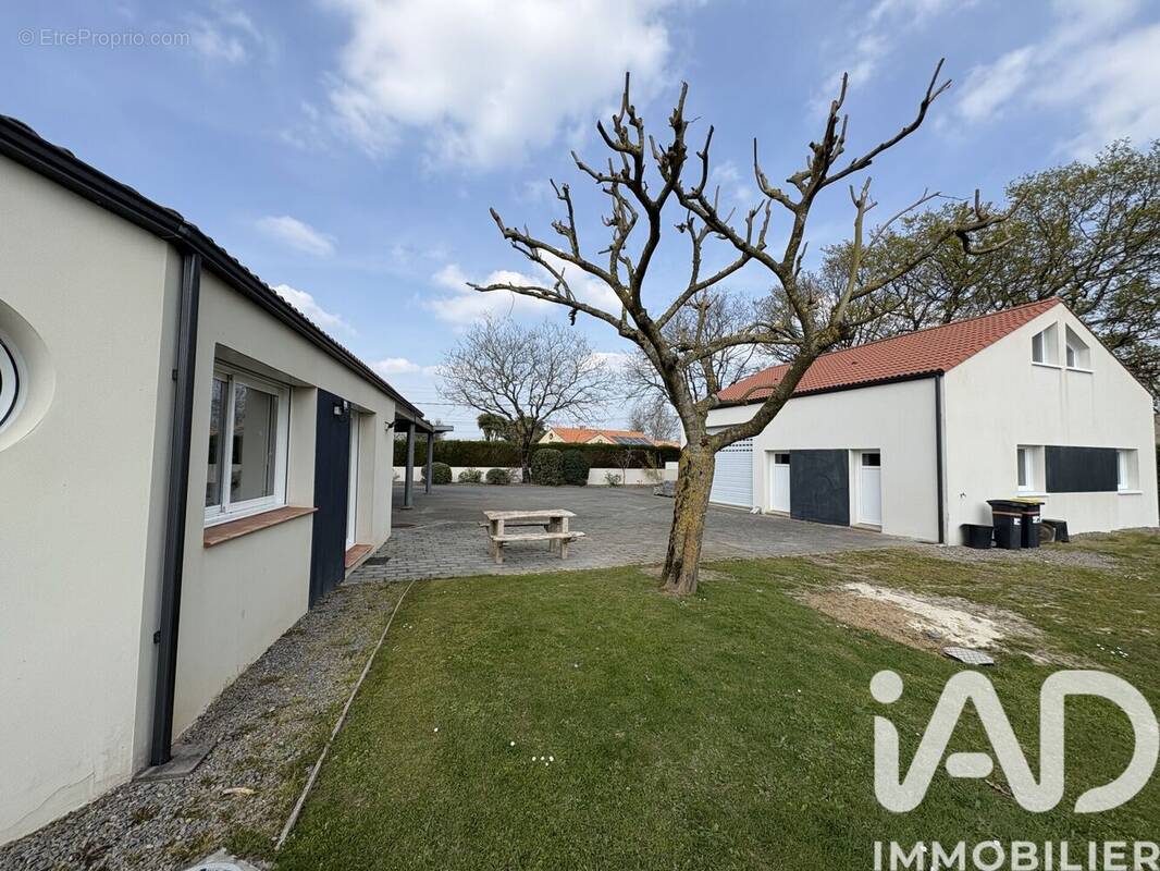 Photo 1 - Maison à CHAUVE