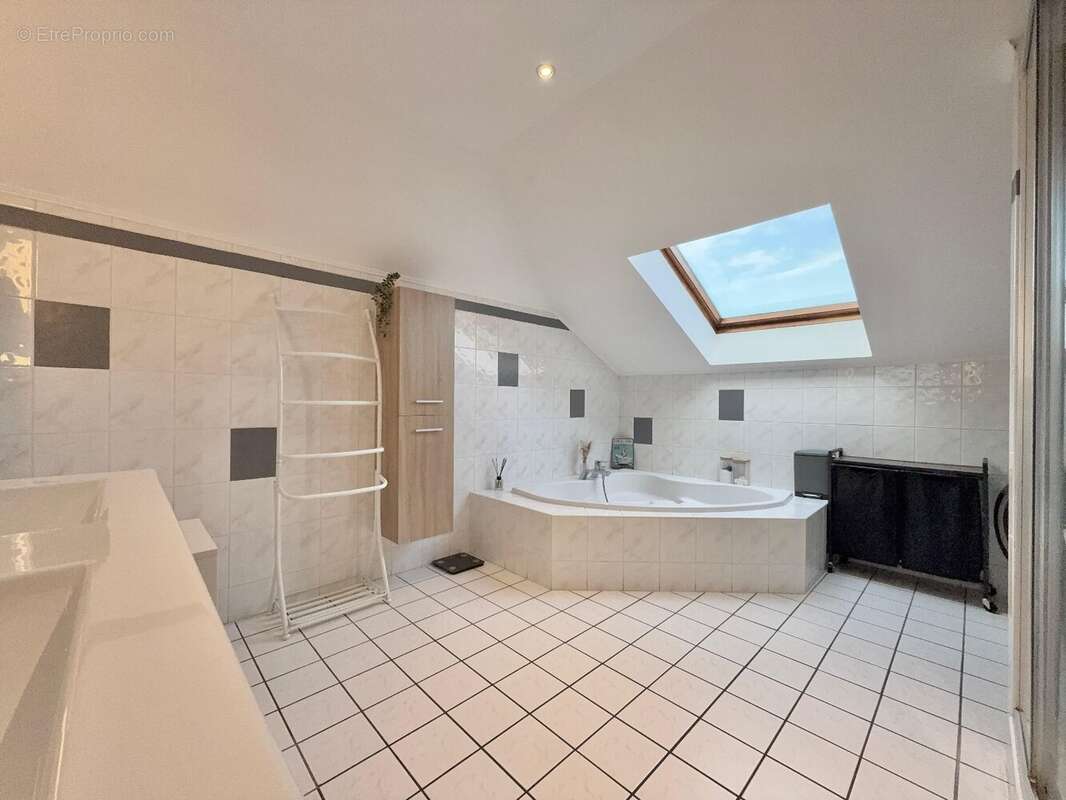 Appartement à ARS-SUR-MOSELLE