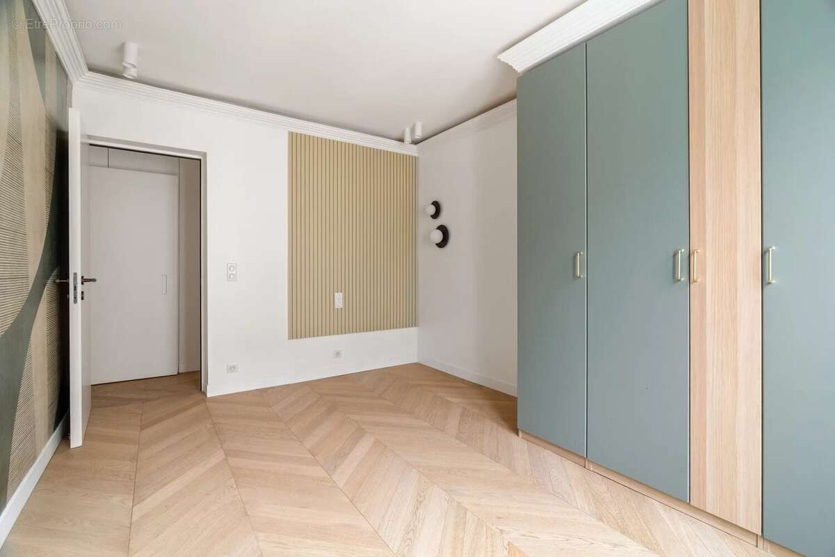 Appartement à LEVALLOIS-PERRET