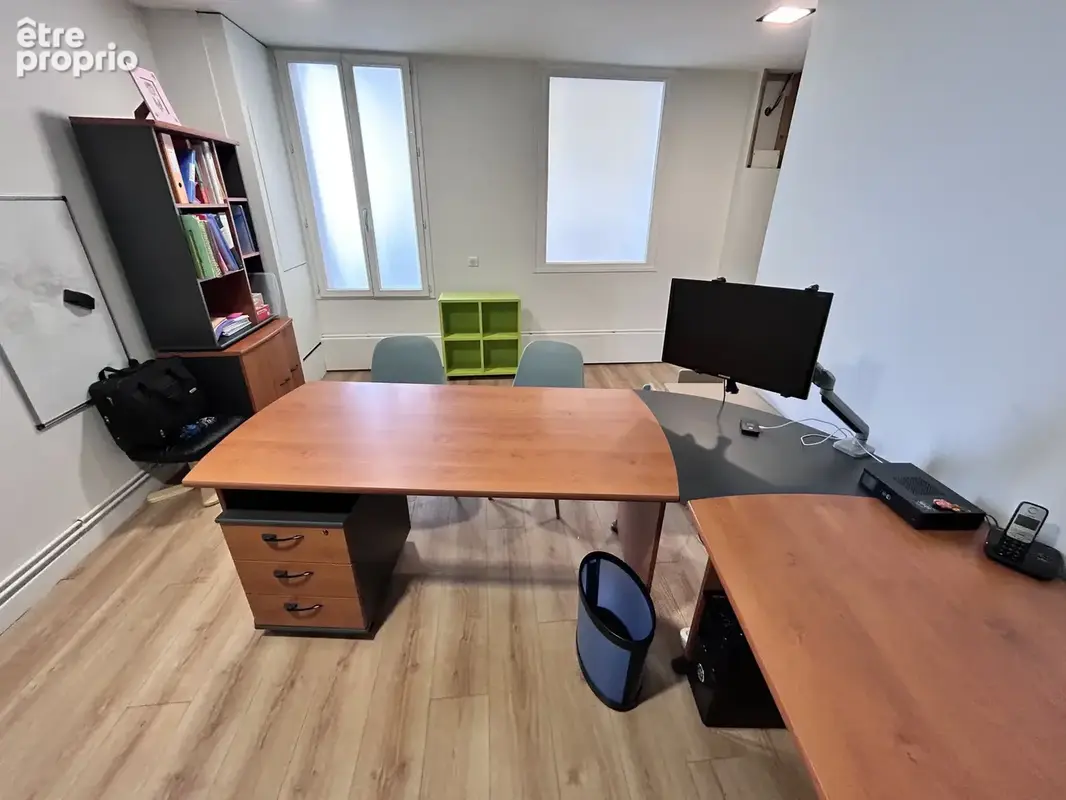Local professionnel 85 m2 PMR   Bureaux aménagés   Secteur Louyat - photo 6