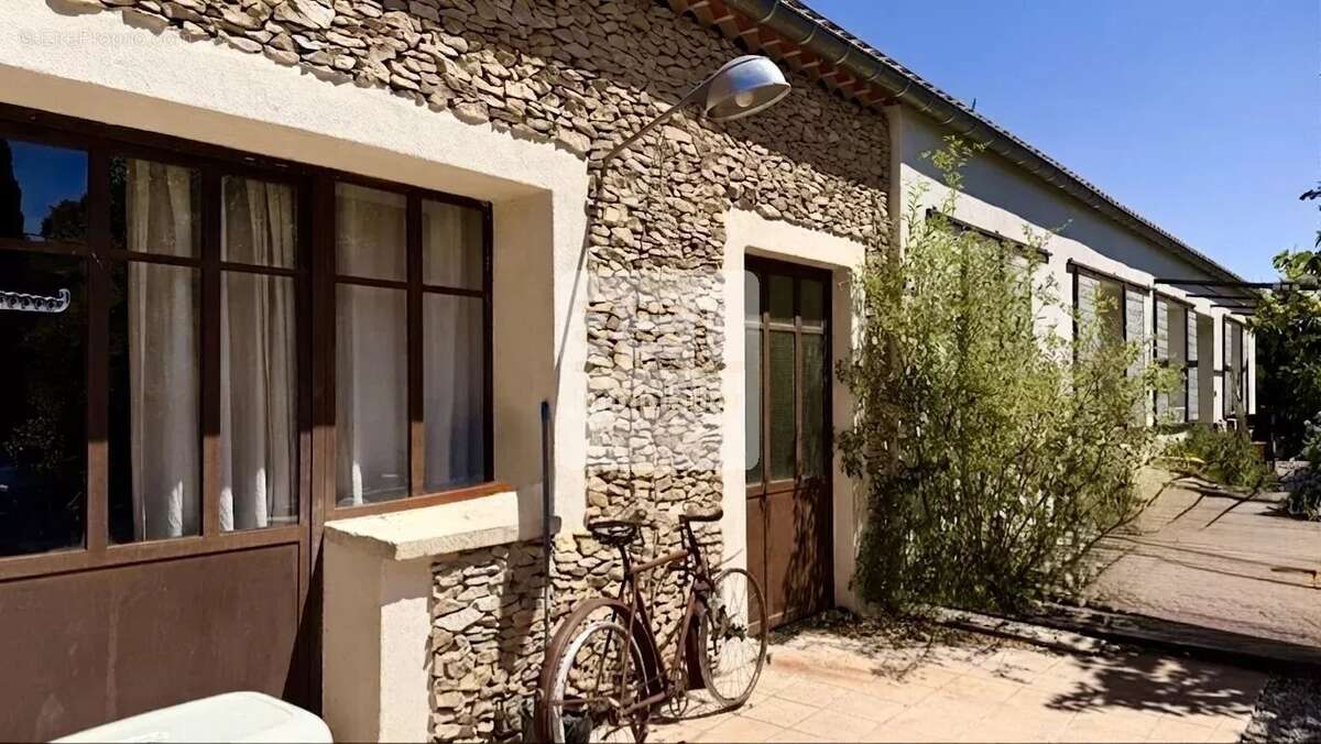 Maison à ARAMON
