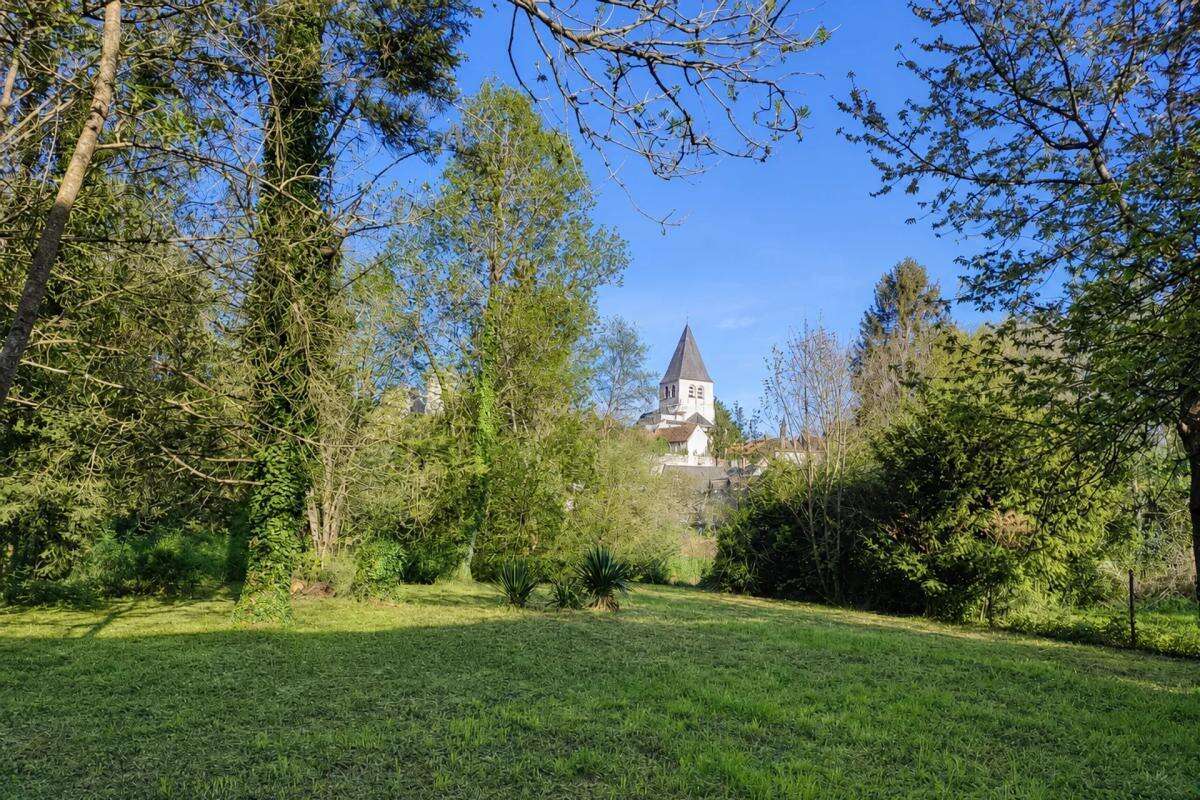 Maison à YEVRE-LA-VILLE