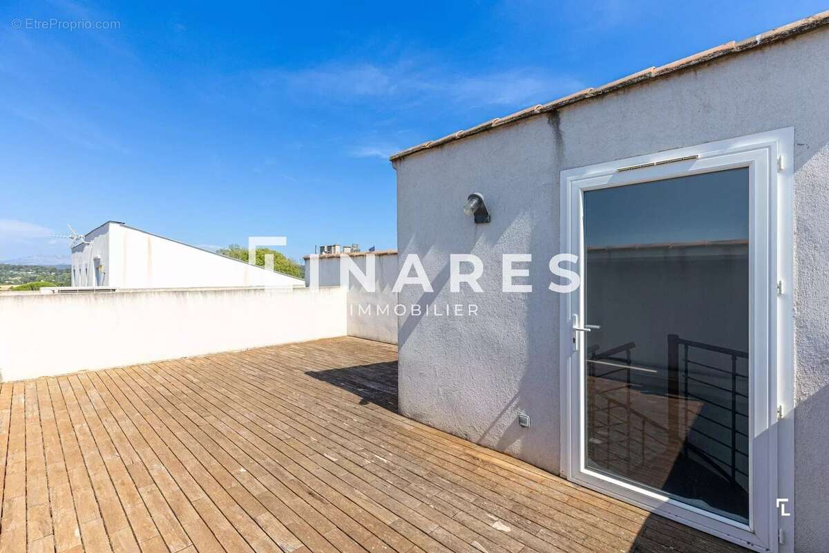 LE DUPLEX - Appartement T4 de 80m2 + Rooftop 32m2 + Terrasse 12m2 + Garage - 13480 Cabriès/Calas - photo 5