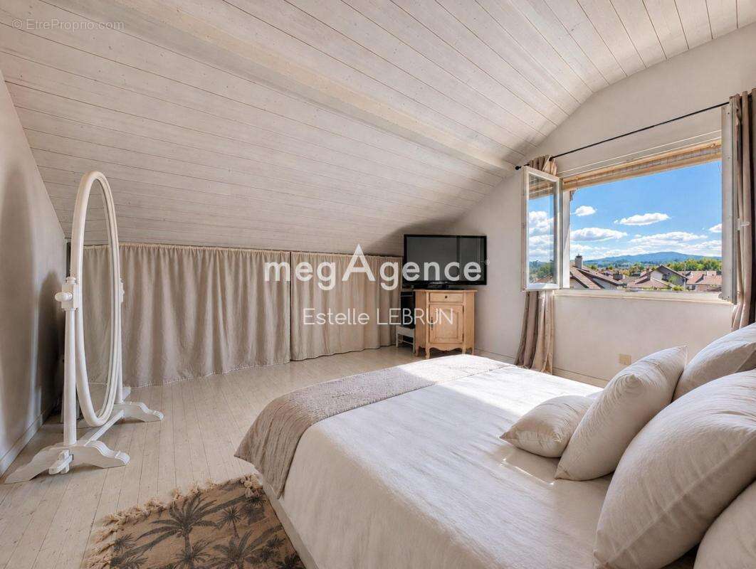 Maison - 8 pièces - 6 Chambres - Studio 16m² - Garage - Stationnement - Sous-Sol Complet - Jardin Sans Vis-à-Vis - photo 14