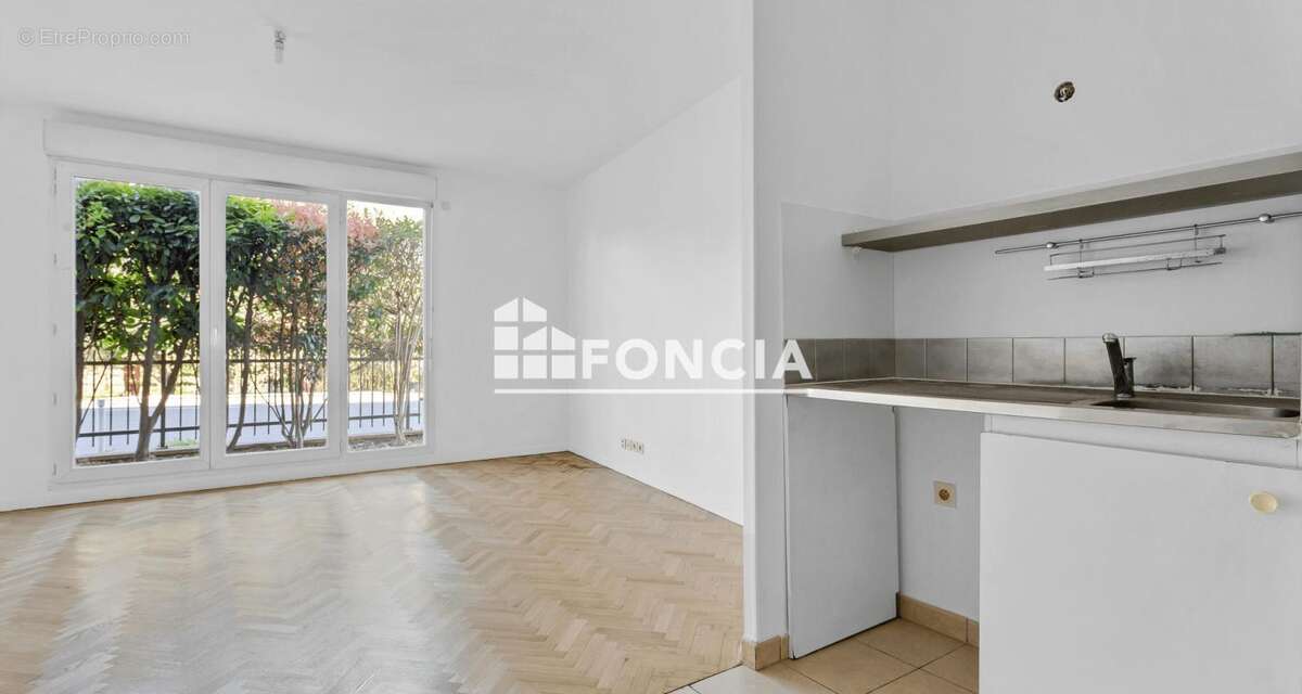 Appartement à L'HAY-LES-ROSES