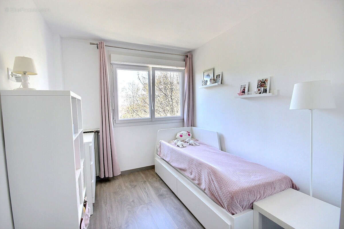 Appartement à FRESNES