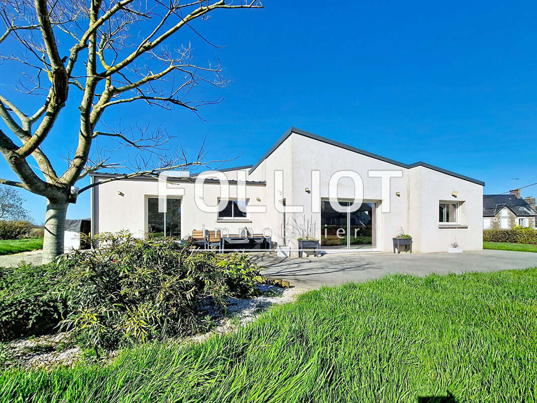 Maison à SAINT-PLANCHERS