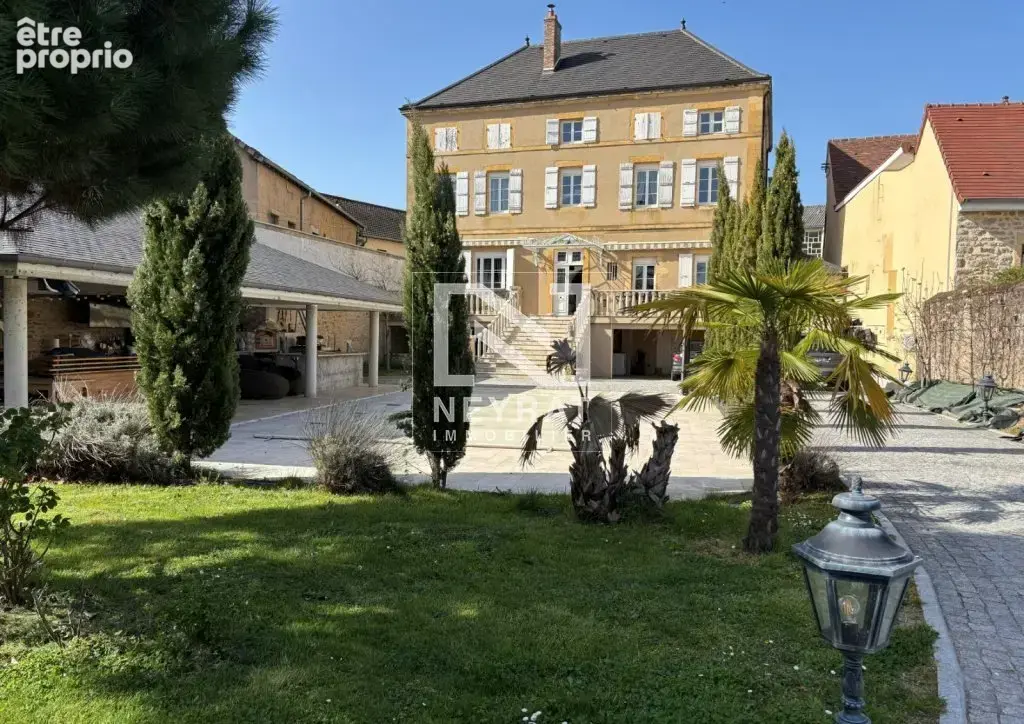 Maison Bourgeoise de 239m2 4 chambres et dépendances - photo 2