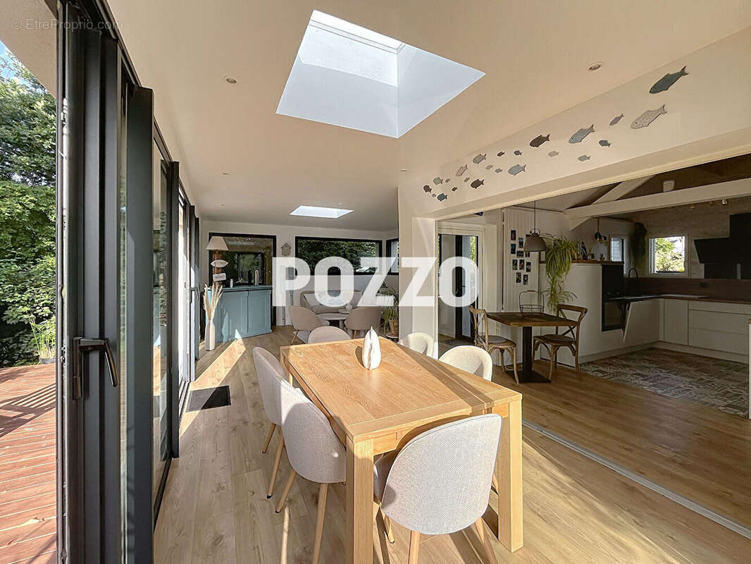 Baisse de prix - Maison proche Canisy -7 pièce(s) 162 m2 - 4 chambres -Piscine et garage double - photo 3