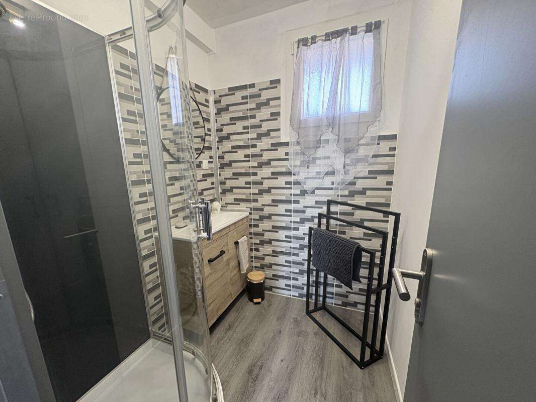 Appartement à PORT-SAINT-LOUIS-DU-RHONE
