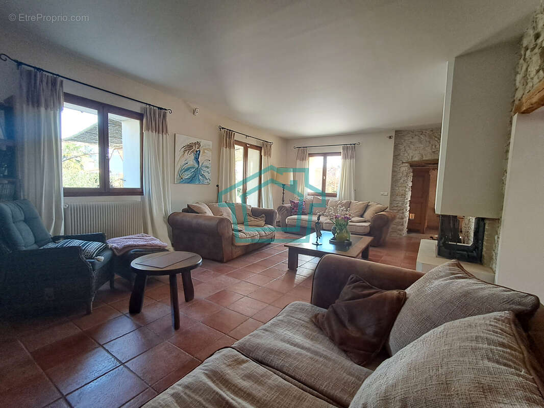 Maison à THOIRY