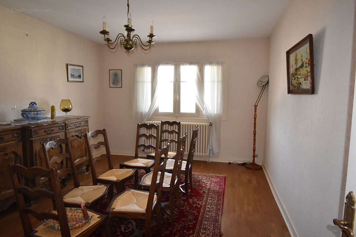 Maison à POUGUES-LES-EAUX