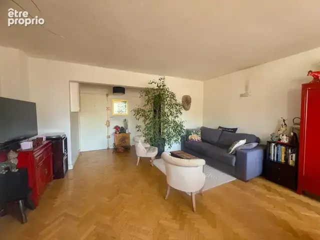 Un deux-trois pièces en hauteur bien situé dans le 18ème arrondissement - photo 7