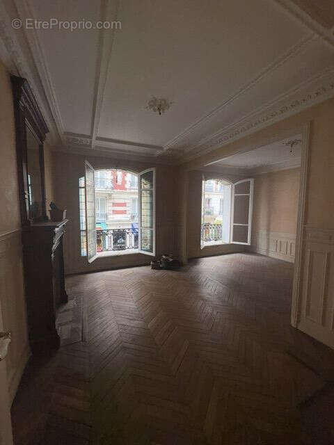 Appartement à PARIS-20E