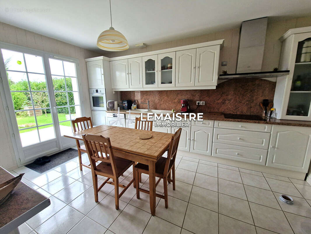 Maison à SAINT-ROMAIN-DE-COLBOSC