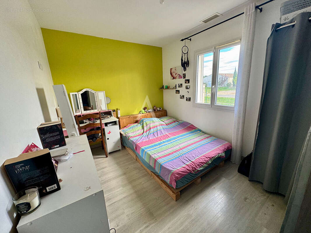 Maison à CASTELNAU-VALENCE