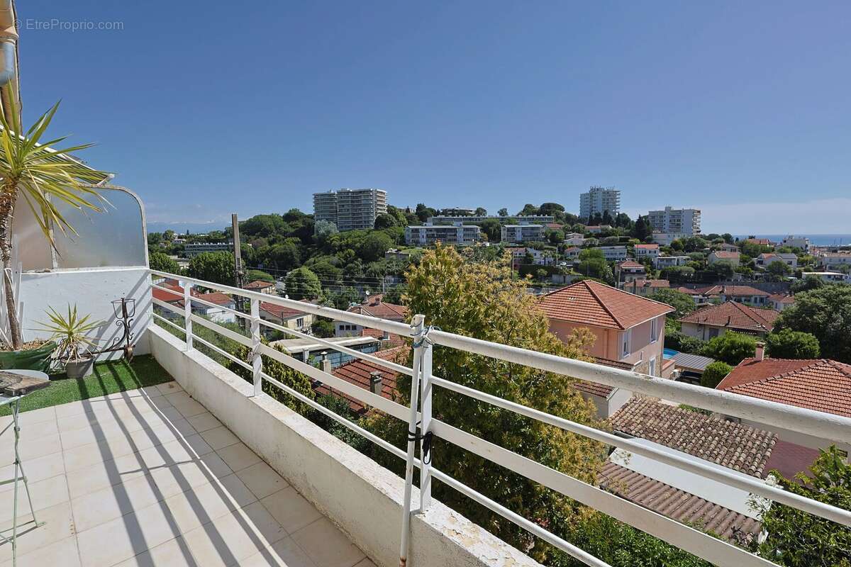 Antibes – Vue Mer Exceptionnelle  3 Pièces 58 m² Traversant - photo 10