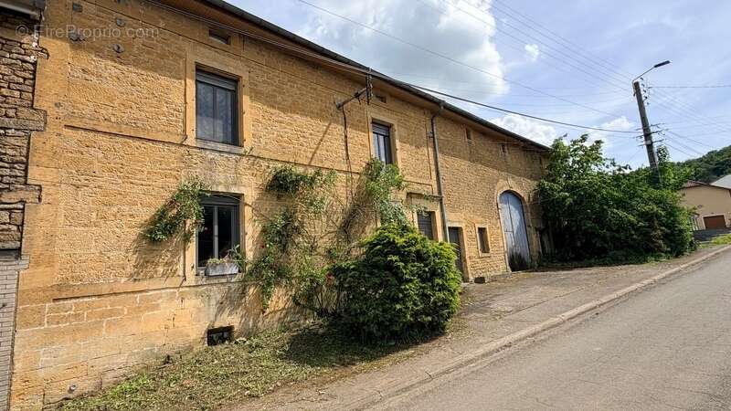 Maison à CHARENCY-VEZIN