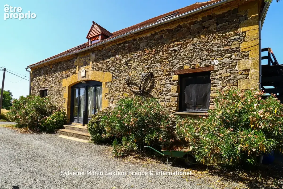Maison en pierre au calme avec vue dégagée - photo 2
