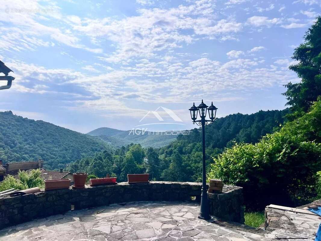 Maison à LES SALLES-DU-GARDON