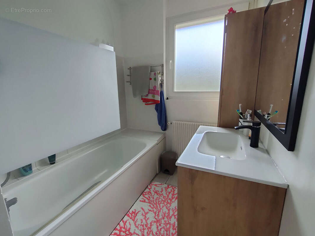 Maison à NOTRE-DAME-DE-GRAVENCHON