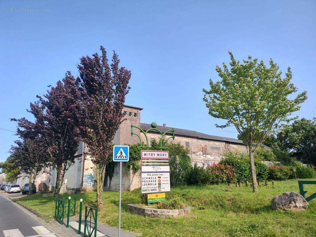 Commerce à MITRY-MORY