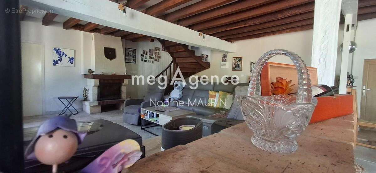 Maison à GENOUILLY