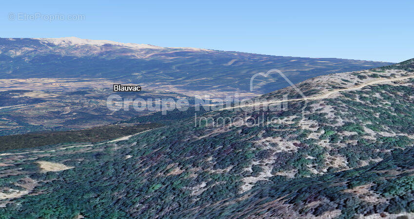 Terrain à VENASQUE
