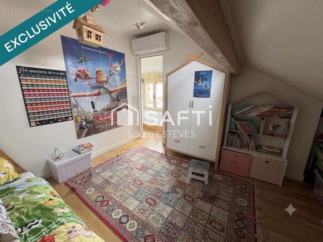 Maison 90 m² à Saint-Denis  - photo 8