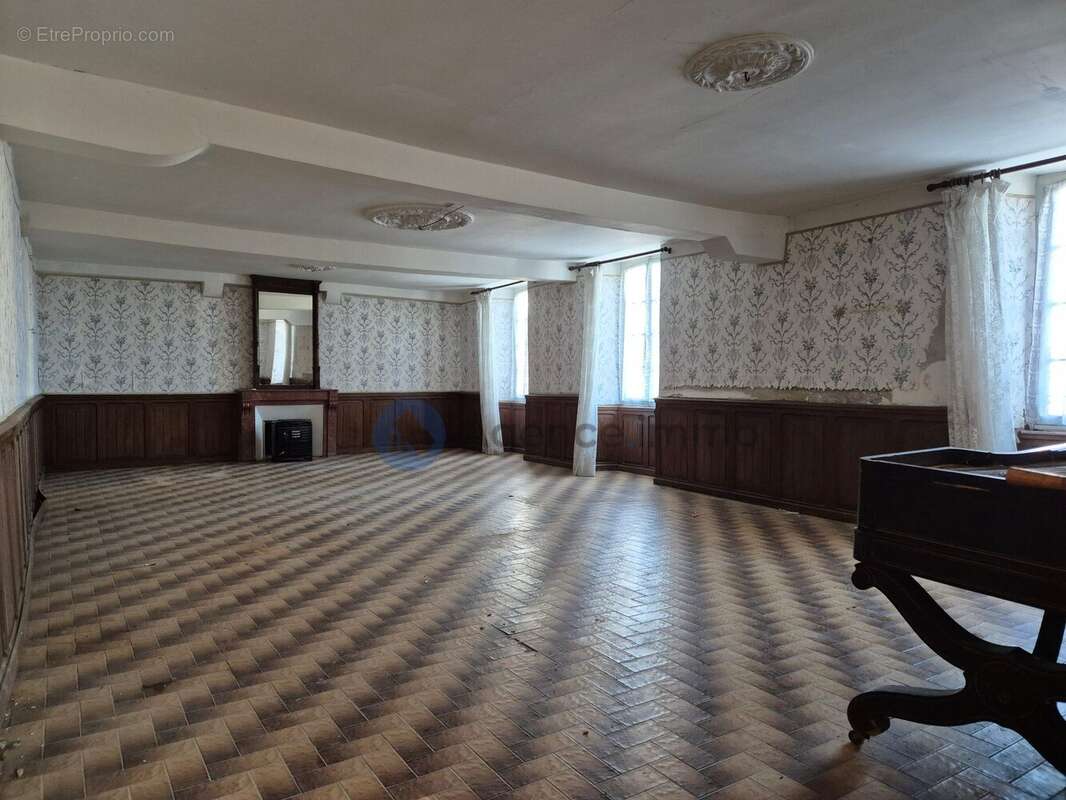 Maison 278 m² à Navarrenx  - photo 5