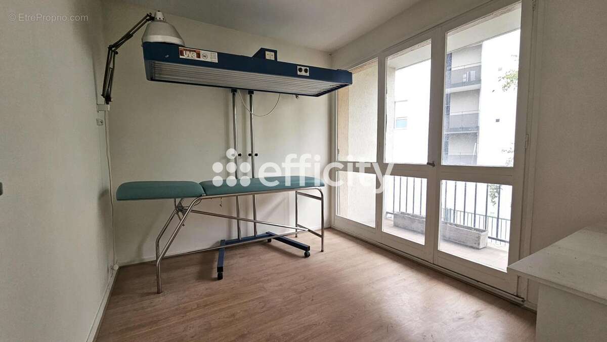 Appartement à FRESNES